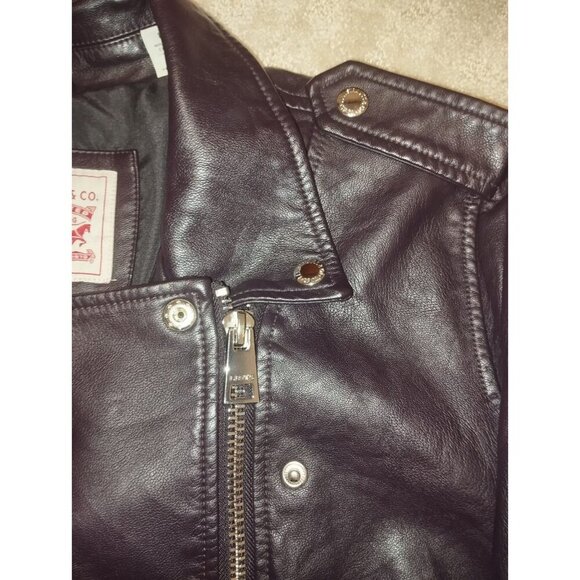 Levi's Faux Leather Jacket Women's Large Burgundy Moto Biker Asymmetrical Zip - Picture 4 of 6